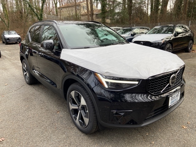 2026 Volvo XC40 Plus's photo