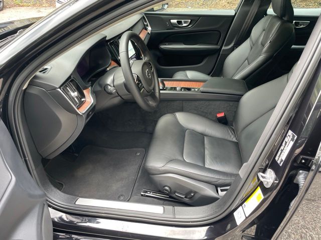 2024 Volvo S60 9