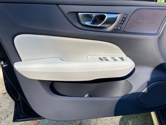 2026 Volvo V60 Cross Country Ultra - Photo 12