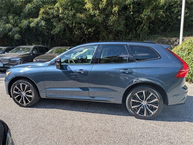 2023 Volvo XC60 B5 Plus photo 4