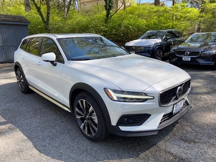 2025 Volvo V60 Cross Country B5 Ultra AWD Wagon