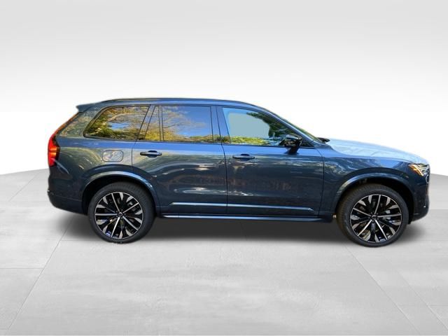 2026 Volvo XC90 Ultra - Photo 8