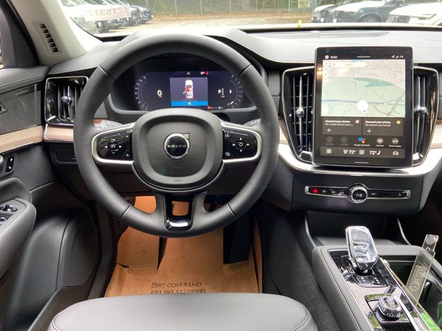 2026 Volvo XC90 Plus - Photo 13