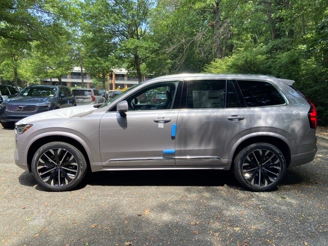 2026 Volvo XC90 Plus photo 4