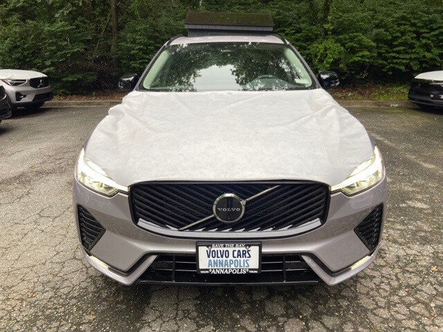 2026 Volvo XC60 Plus photo 2