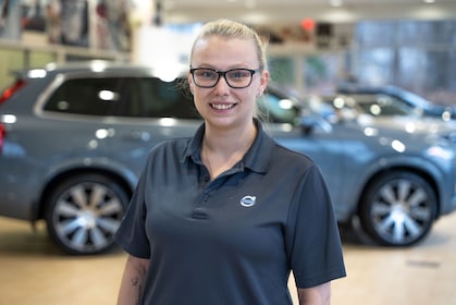 Staff member Michelle Lenart from 2e8ac853a7a1