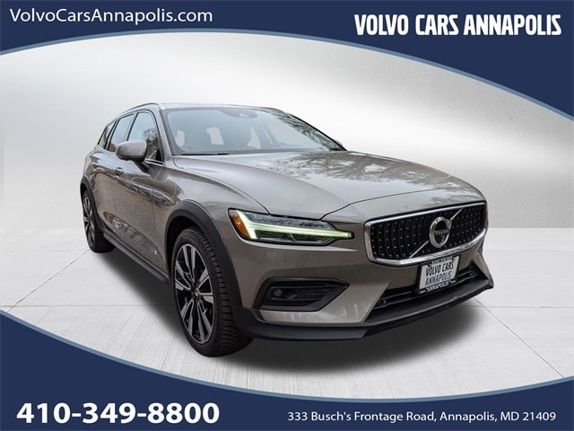 2020 Volvo V60 Cross Country Base's photo