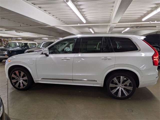 2024 Volvo XC90 T8 Plus photo 3