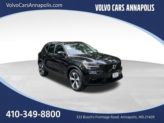2025 Volvo XC40