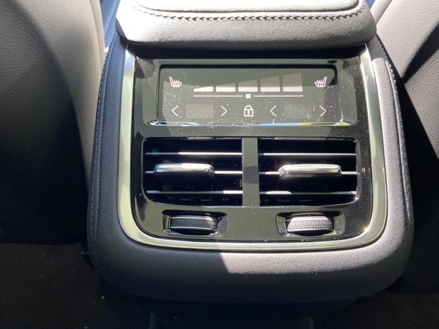 2026 Volvo XC90 Ultra - Photo 14