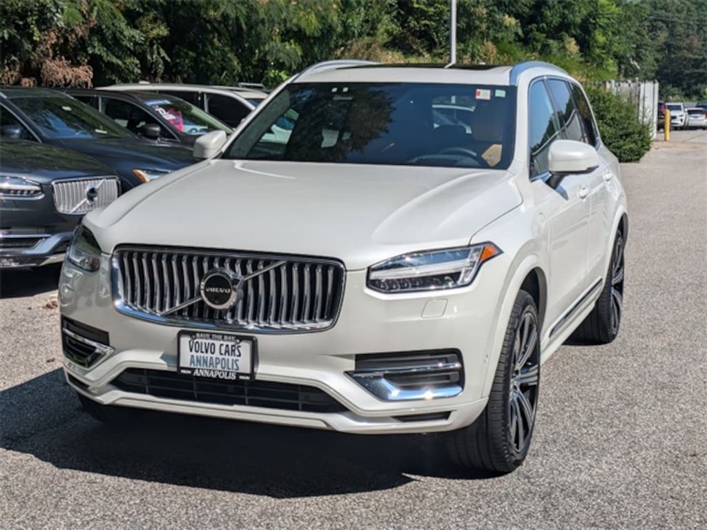Certified 2024 Volvo XC90 plug-in hybrid T8 Ultimate Bright 7-Seater SUV