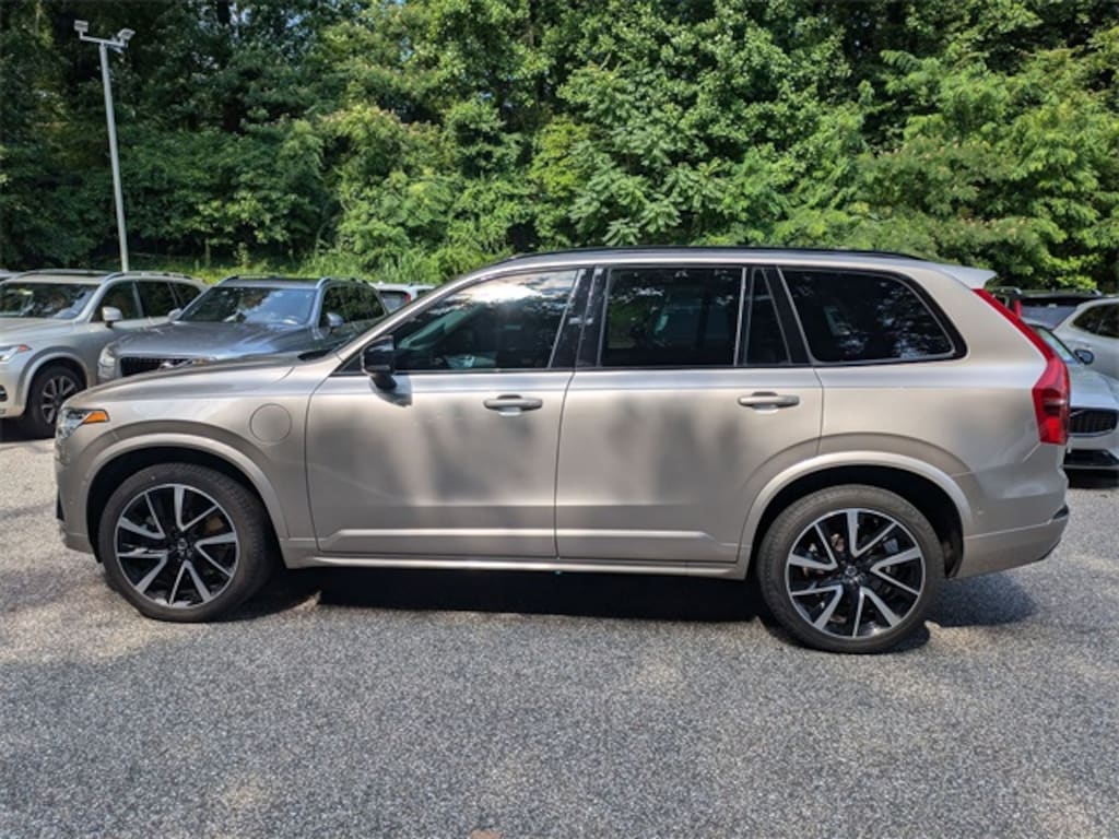 Certified 2023 Volvo XC90 Recharge Plug-In Hybrid Ultimate Dark 7-Seater SUV