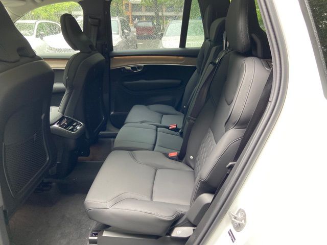 2026 Volvo XC90 Plus - Photo 15