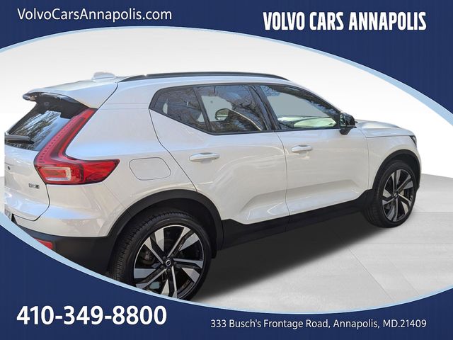 2023 Volvo XC40 Plus - Photo 9