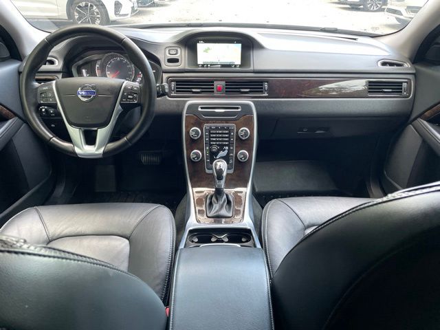 2016 Volvo XC70 20