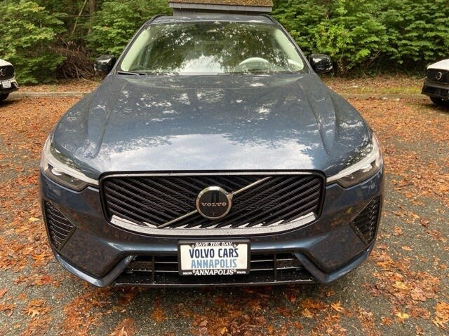 2026 Volvo XC60 B5 photo 2