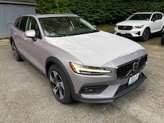 2026 Volvo V60 Cross Country B5 Plus Wagon