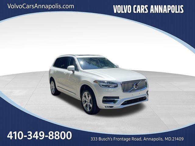 2024 Volvo XC90 B5 Core Bright theme 4WD's photo