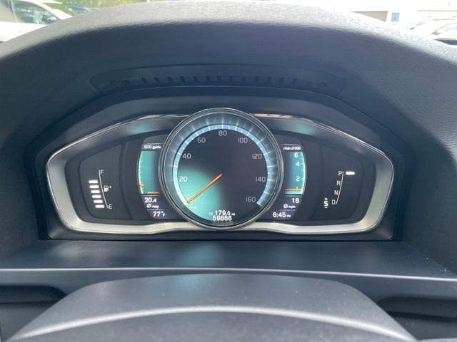 2016 Volvo V60 16