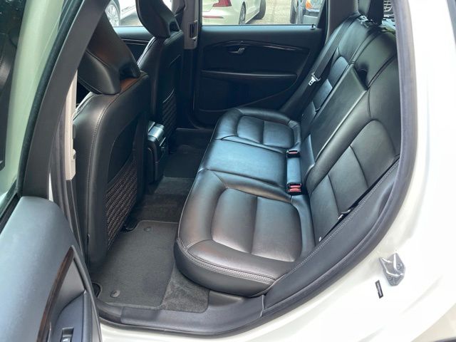 2016 Volvo XC70 10