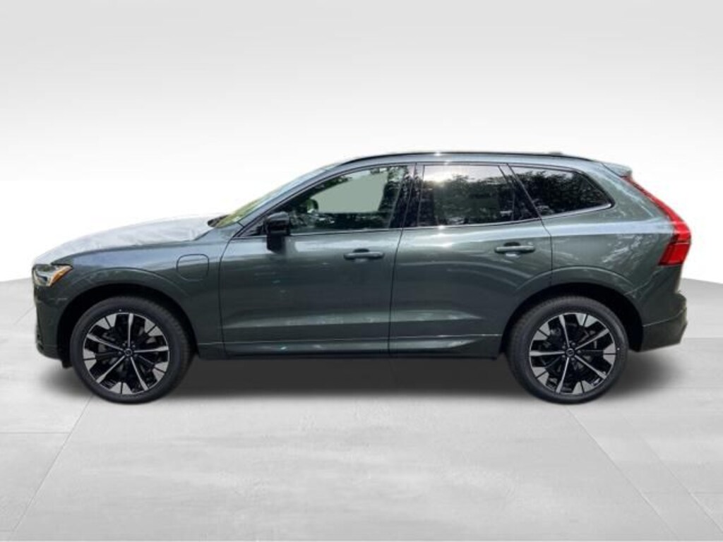 New 2026 Volvo XC60 plug-in hybrid T8 Plus SUV