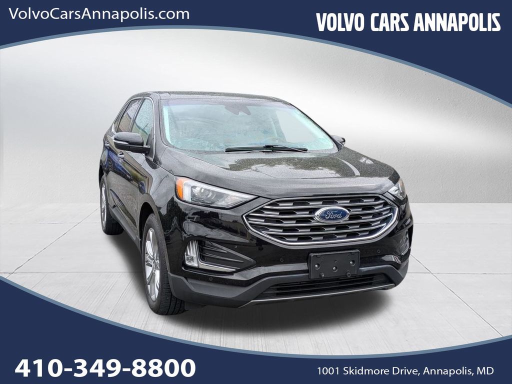 2022 Ford Edge Titanium's photo