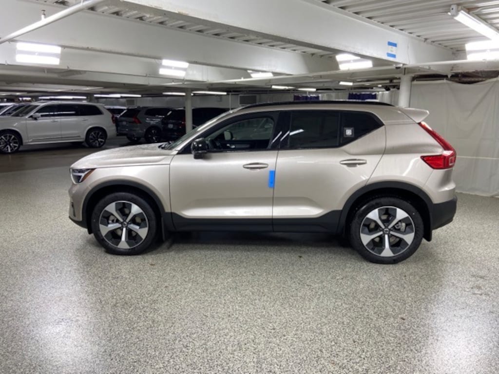 New 2024 Volvo XC40 For Sale at Volvo Cars Annapolis VIN