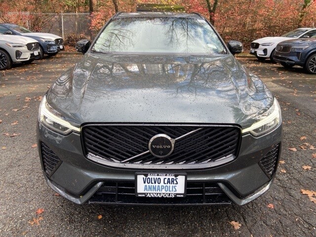 2026 Volvo XC60 B5 photo 2