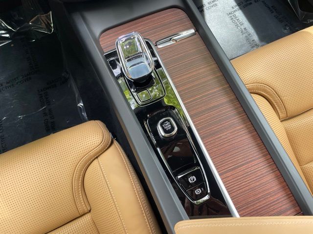 2025 Volvo V60 Cross Country 22
