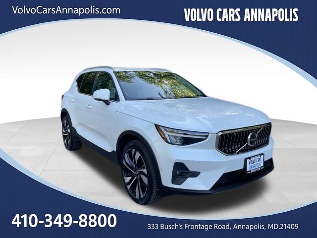 2023 Volvo XC40 Plus