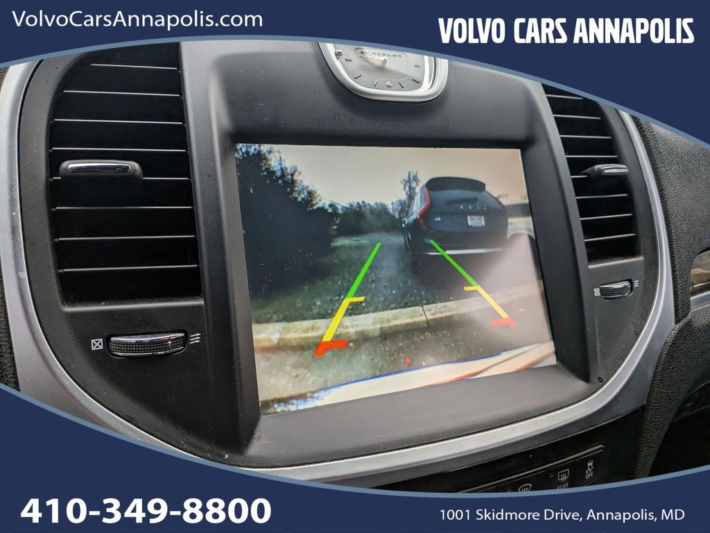 2013 Chrysler 300 C's photo