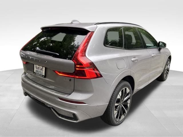 2026 Volvo XC60 Plus - Photo 7