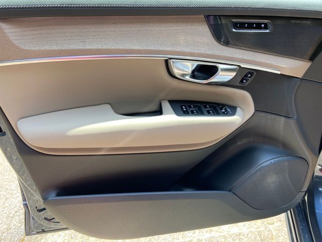 2026 Volvo XC90 Ultra - Photo 12