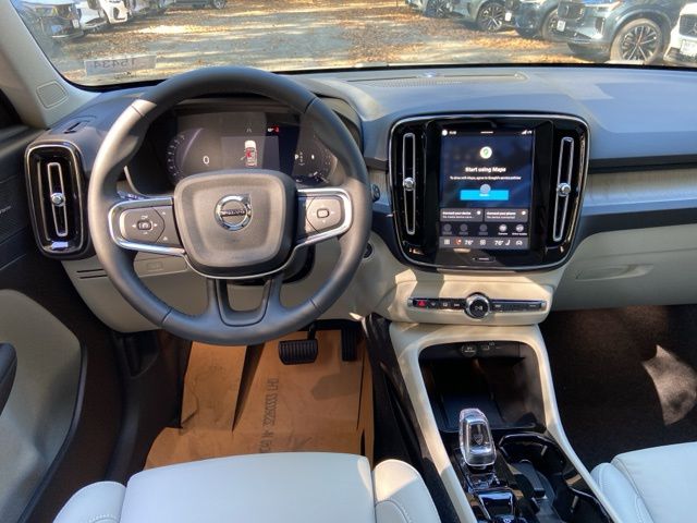 2026 Volvo XC40 Ultra - Photo 13