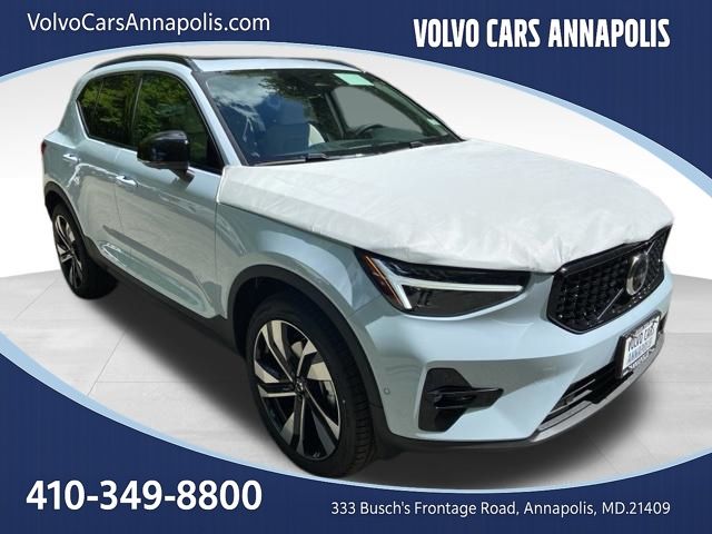 2026 Volvo XC40 B5 Ultra Dark AWD's photo