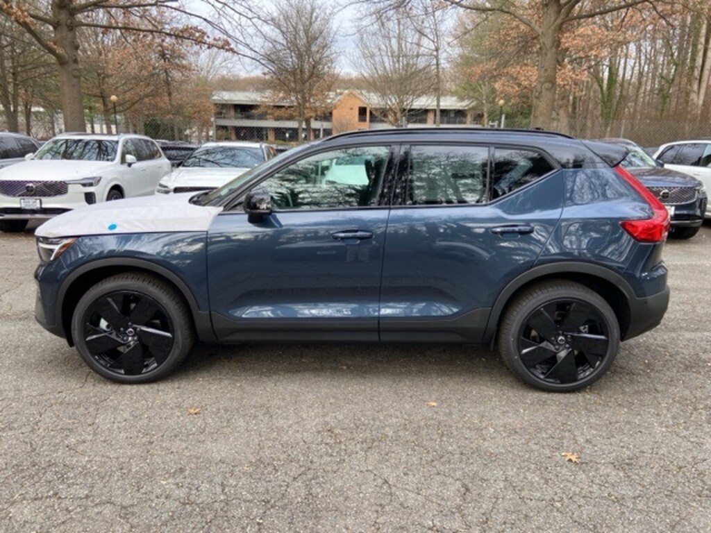 New 2026 Volvo EX40 Twin Motor Ultra Black Edition SUV