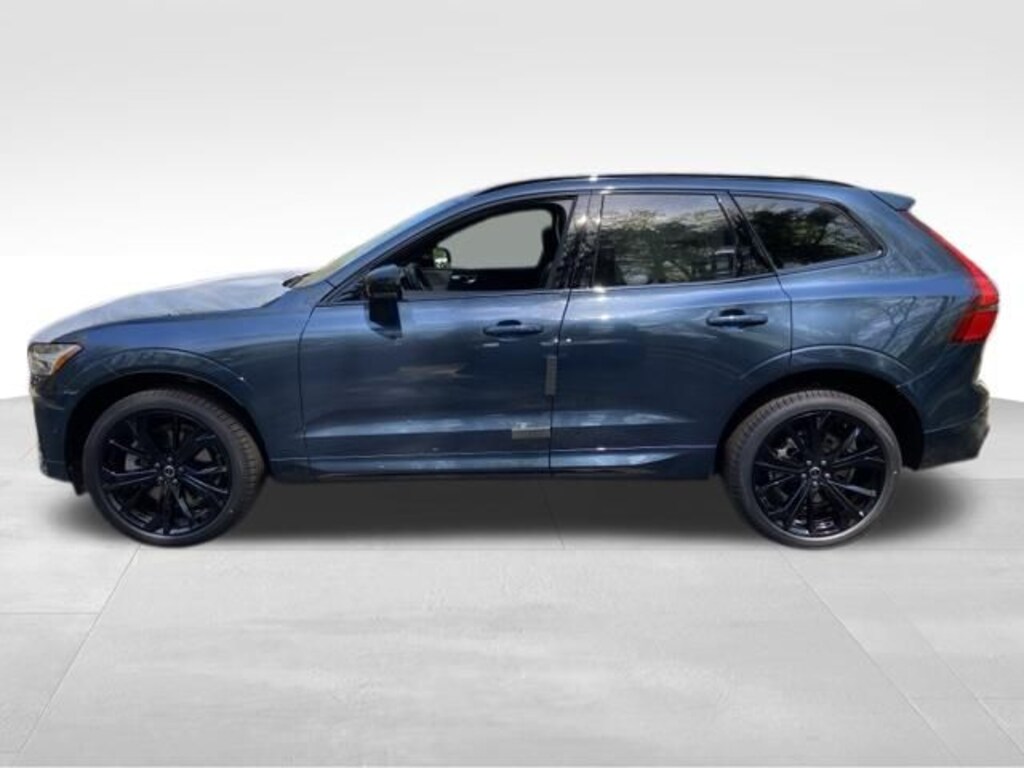 New 2026 Volvo XC60 B5 Ultra Black Edition SUV