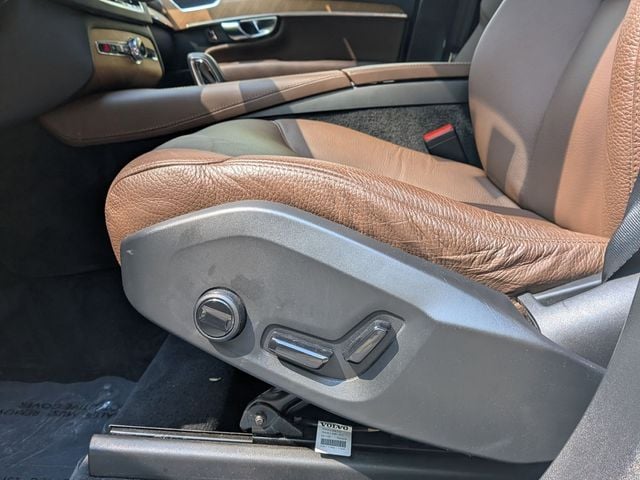 2023 Volvo XC90 Plus - Photo 14