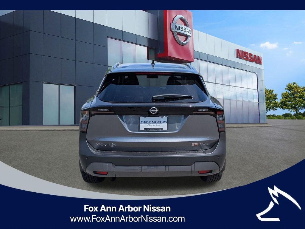 New 2026 Nissan Kicks SR SUV
