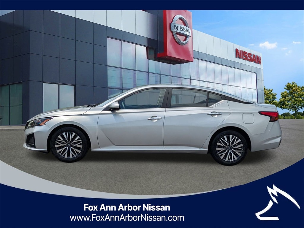 Certified 2023 Nissan Altima SV with VIN 1N4BL4DV2PN332182 for sale in Ann Arbor, MI