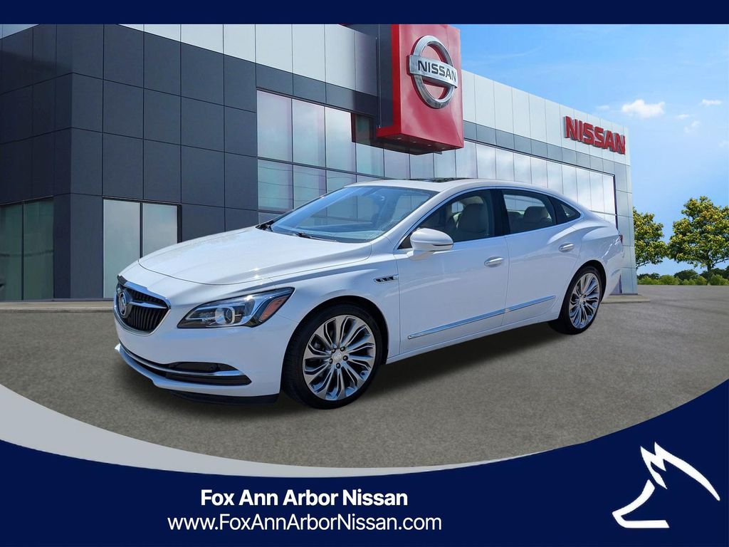 2017 Buick LaCrosse Essence's photo