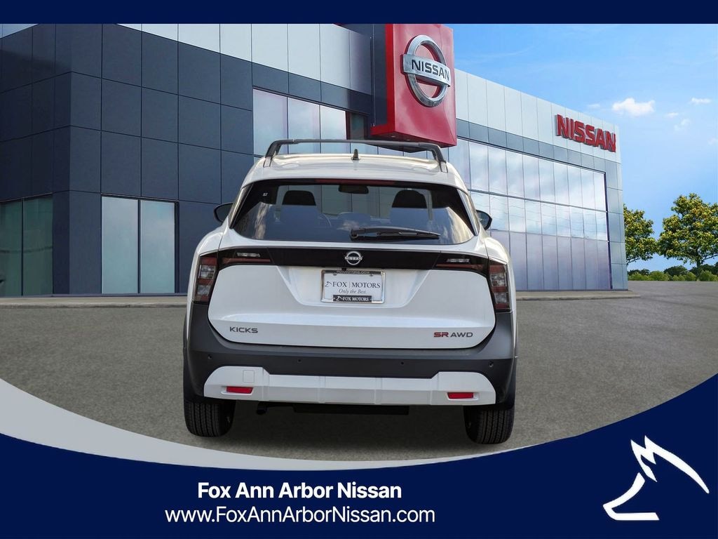 New 2026 Nissan Kicks SR SUV
