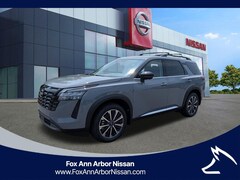 2026 Nissan Pathfinder Platinum SUV