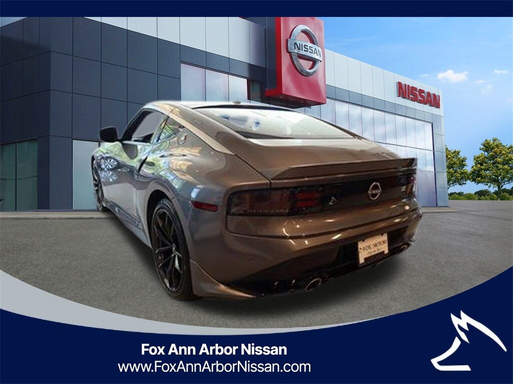 2024 Nissan Z Performance photo 3