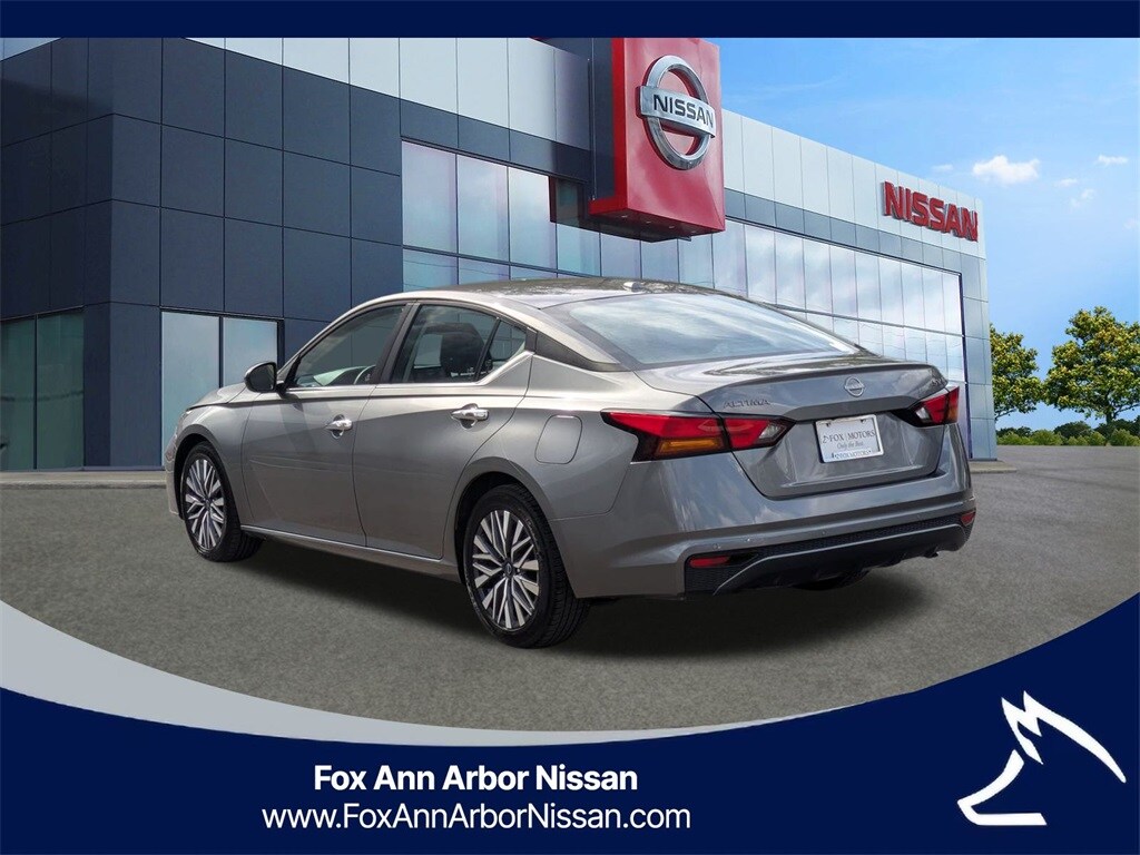 2023 Nissan Altima 2.5 SV photo 3