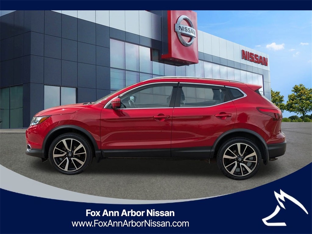 Used 2018 Nissan Rogue Sport SL with VIN JN1BJ1CR8JW251730 for sale in Ann Arbor, MI
