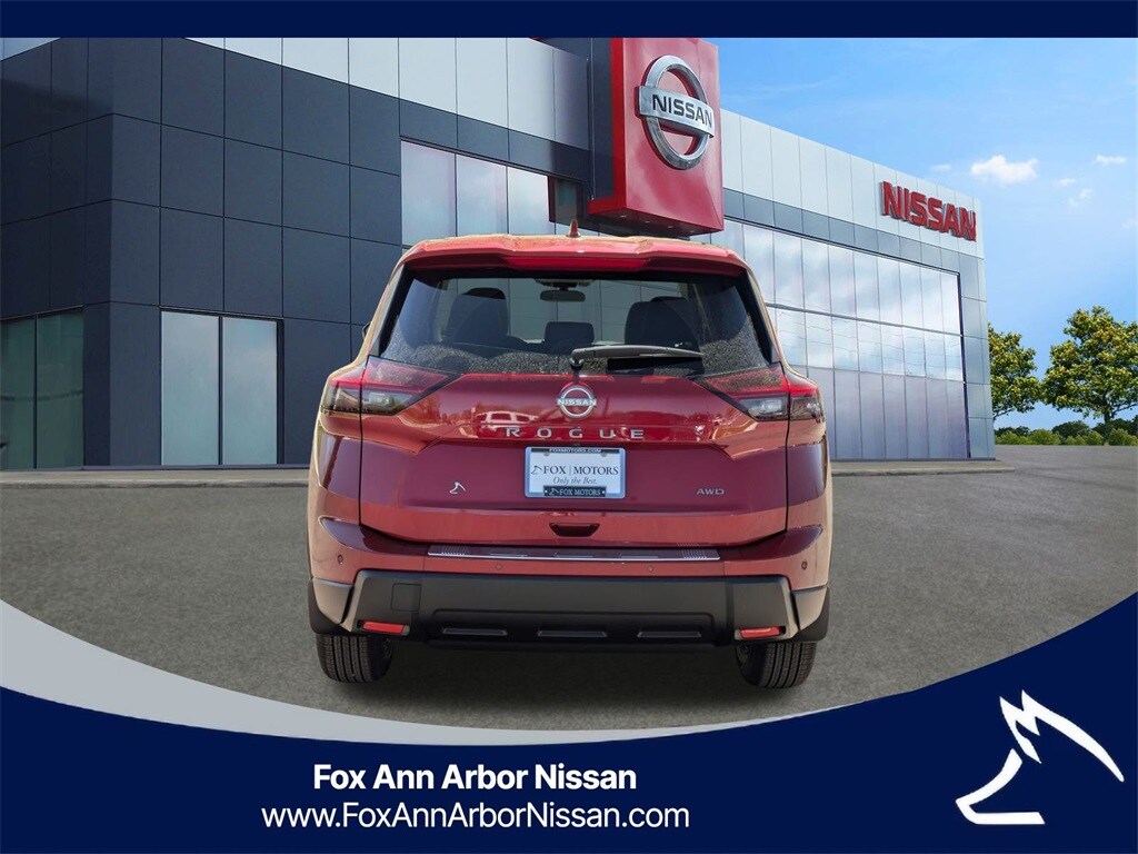 2025 Nissan Rogue SV photo 4