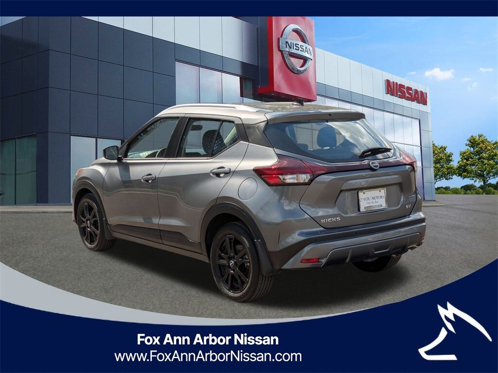 2024 Nissan Kicks SV photo 2
