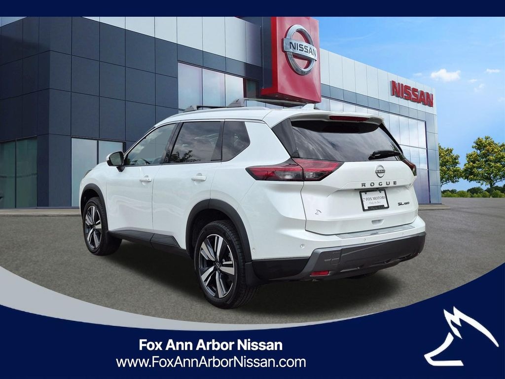 Used 2024 Nissan Rogue SL SUV