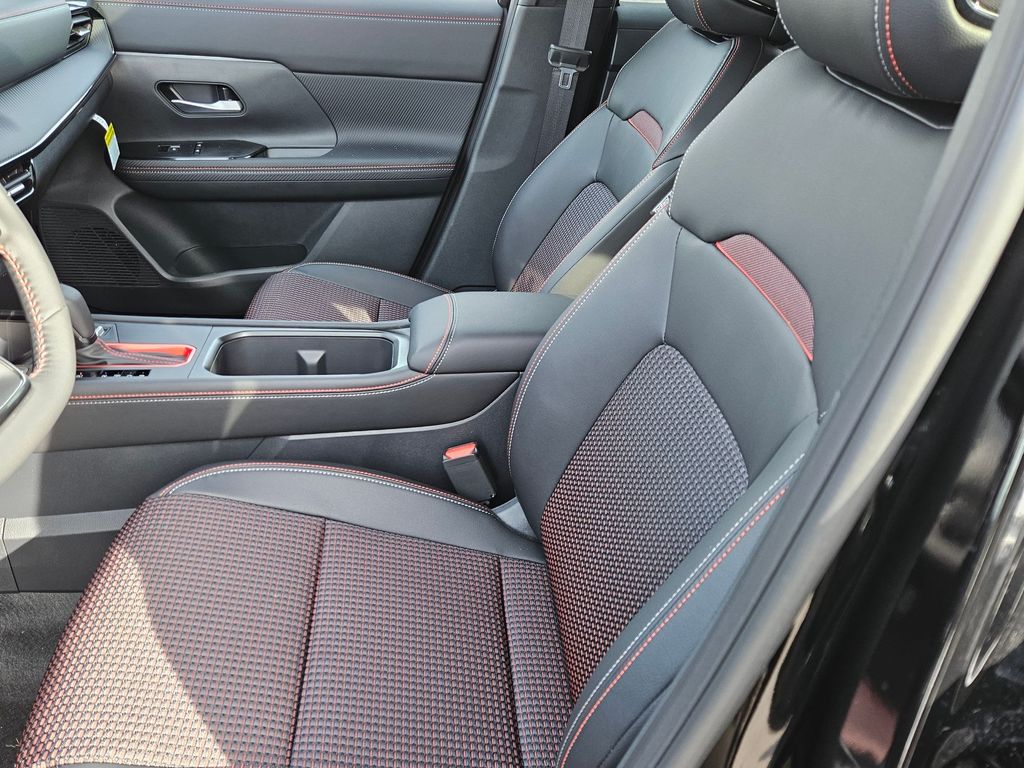 2026 Nissan KICKS SR AWD - Photo 11